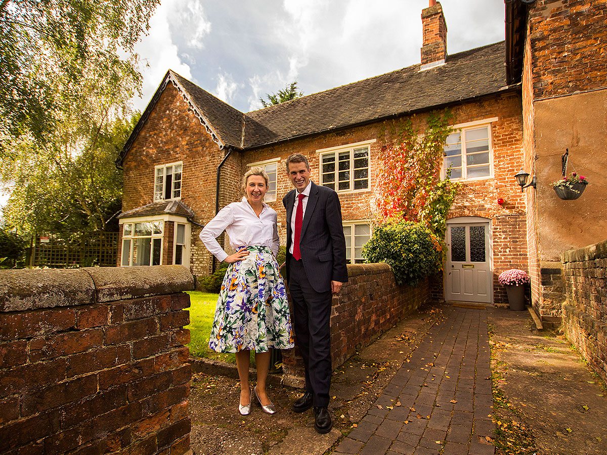 8848 welcomes local MP to farm headquarters